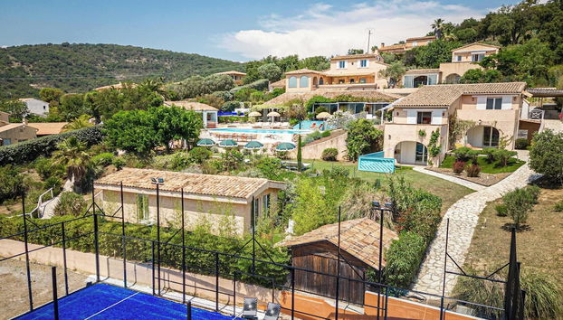 Room in a Magnificent 500m2 Provencal Villa - Foto 4, Piscina