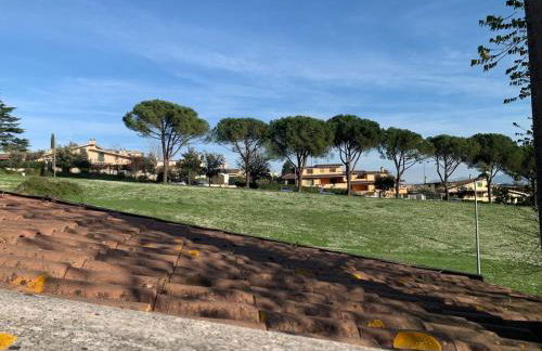 Entire apartment in Panoramic Villa with Bathtub - Photo 38