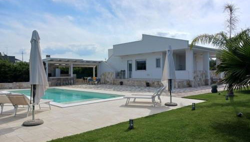 Malia Holiday Villa - Foto 2, Garden, sunbed