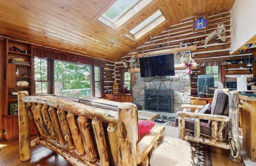 Mtn-View Family Cabin! 9 Mi to Lake George Village - Foto 4