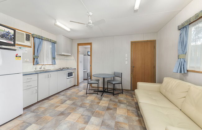 Apollo Bay Holiday Park - Photo 5