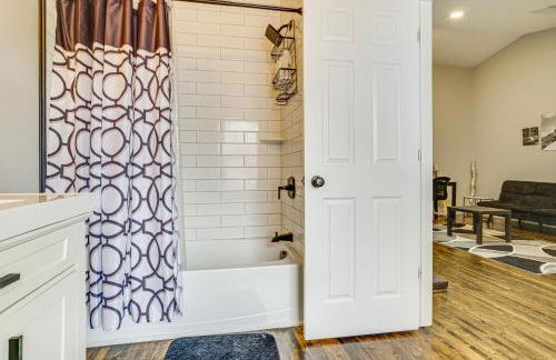 Walk to Bites and Whittier Park Uptown Getaway! - Foto 19