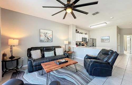 Private Pool Disney Townhome - Walk to Water Park - Foto 32