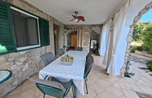 Stone House with garden Laganini - Photo 11