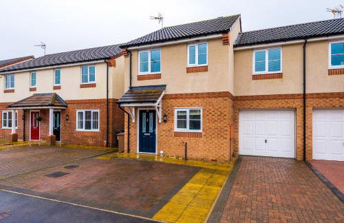 Relaxing 3 Bedroom Chester Home with garden - Photo 37