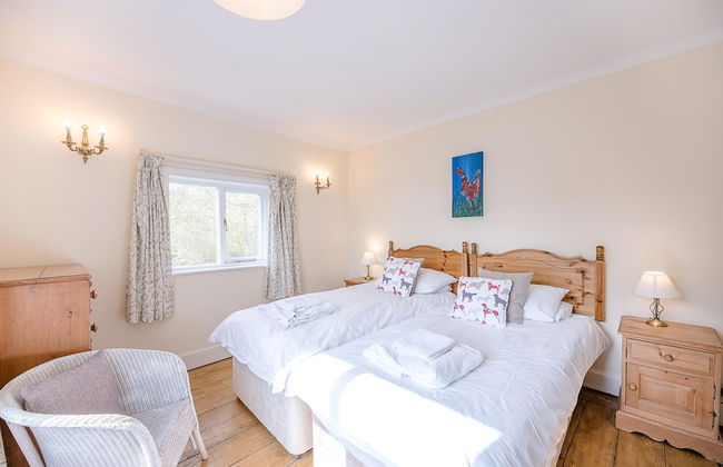 The Farmhouse, Boundary Farm, Framlingham - Photo 5