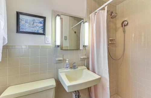 Watertown Home with Yard 1 Mi to Echo Lake Park! - Foto 13