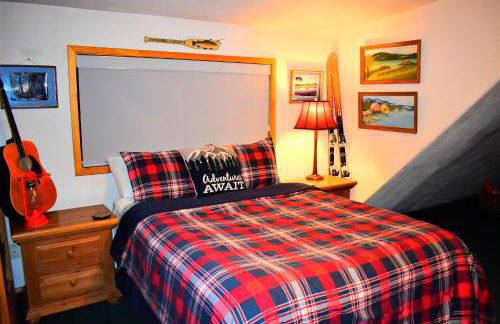 Dream Getaway-Secluded Hot Spa-Walk to Village-Walk to Pineknot Trailhead-Plus King Bed! - Foto 21