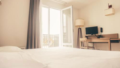 Terres de France - Appart'Hotel Quimper Bretagne - Foto 2