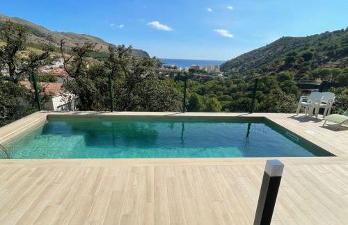 Casa con piscina privada en Colera - ES-170-96 - Foto 1