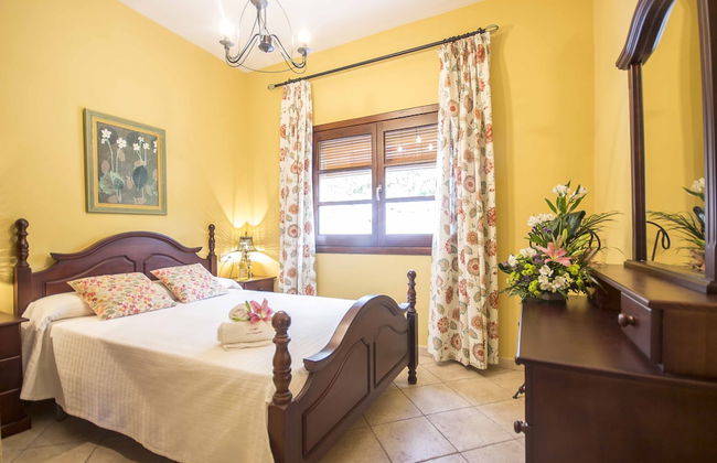 Las Mayoralas - Photo 1