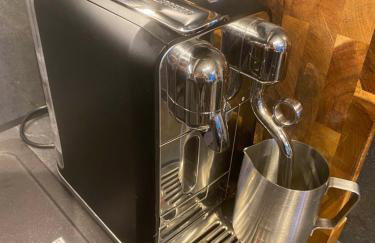 Villa ELi - Luxury Nature Getaway - Strategically located for Beach Exploration - Onsite Power for Electric Vehicle - Foto 30