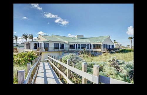 Dreamy Condo 2 minute walk to Beach w King Size Bd - Foto 27