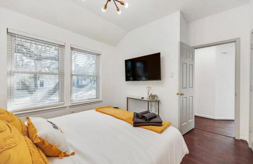 Glamorous 4BR 2,5BA Holiday Home with Pool, Game Room & Fire Pit - Foto 17