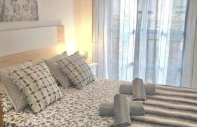 Ideal Holiday Apartment City Center - Photo 10