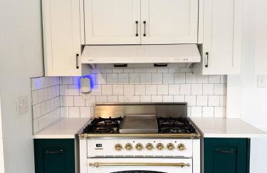 Recently Renovated 1924 DUTCH in Royal Oak - Foto 17