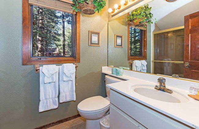 Winterset #33 - Near Golf, Shops & Eats! - Foto 8