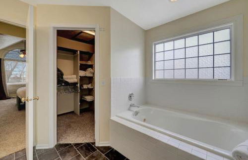 Massive 6 bedroom in a great area - Foto 18