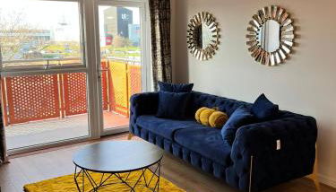 Luxury 2-bed Flat in Lakeside, West Thurrock - Foto 1