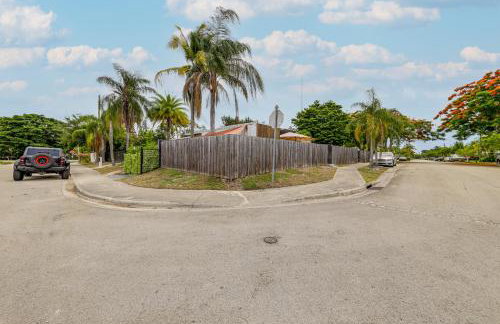 Mod Bungalow with Ultra-Private Outdoor Hang Space! - Foto 25