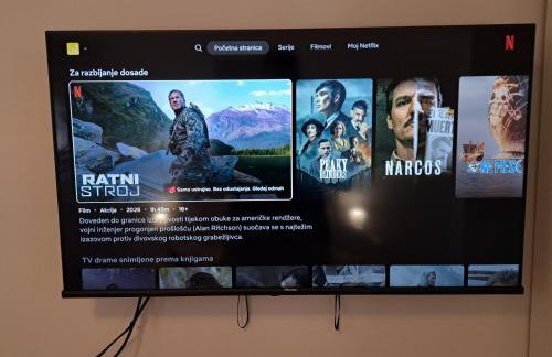 Apartments Orlić - Self check-in with code, WI-FI, Netflix, smart TV, garden, terrace - Photo 19