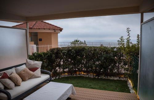 Superb Studio with incredible view and pool - Foto 9