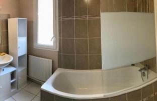 Agréable maison proche Gare avec parking gratuit - Foto 17