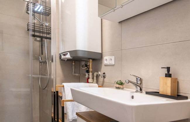 Lakeside Village 22 - Photo 11