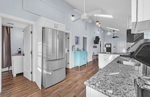 Cozy 3-BR Retreat, Four Blocks to Beach & Boardwalk home - Foto 14