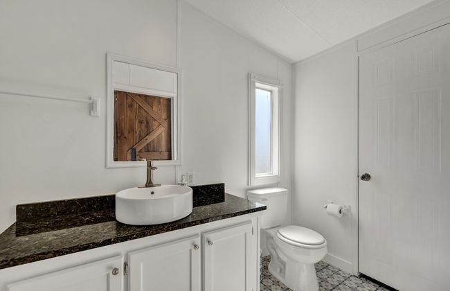 Comfort Charmmini Putting Greengame Roomgrill5 - Photo 10