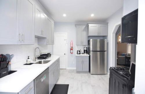 Spacious Home with Parking, Laundry - Near RU, RWJ, NJ Transit - Foto 32