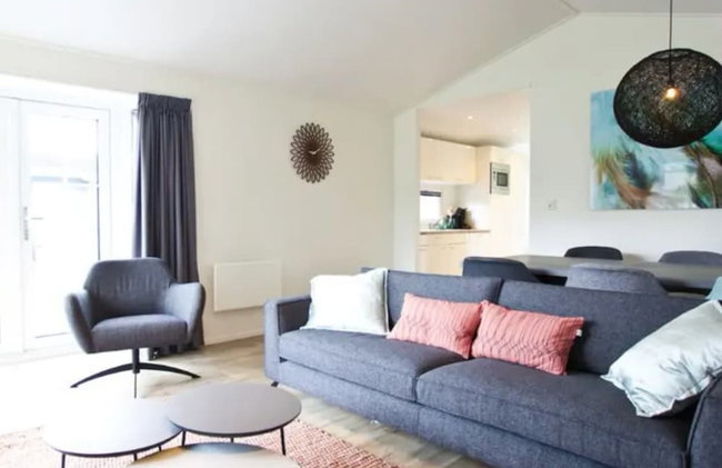 Nice Chalet in a Holiday Park - Foto 7