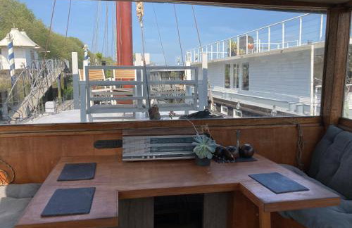 Ahoy London - Foto 2