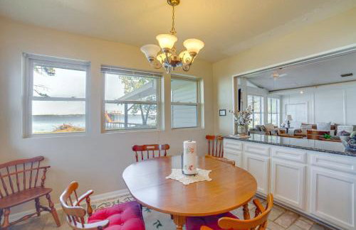 Family Retreat on Cedar Creek Lake! Dock and Views - Foto 7