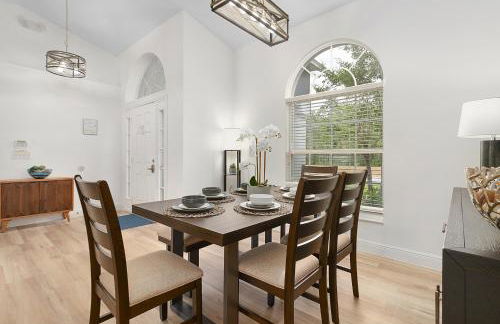 #370-Stunning 4 bed villa with south facing pool and spa with no rear neighbors - Foto 21