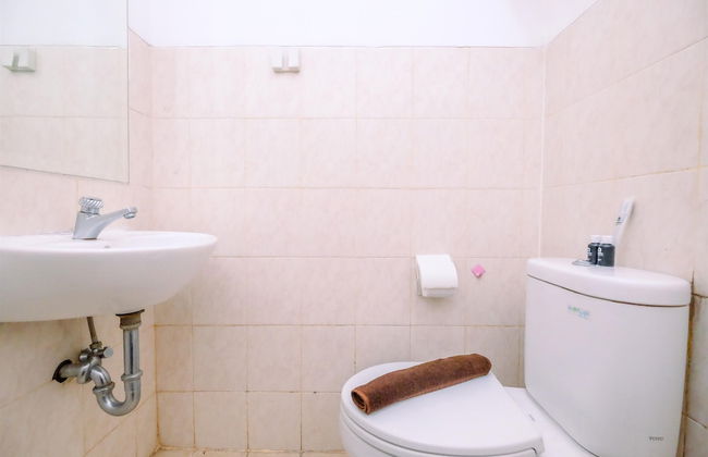 Good Deal And Homey Studio At Park View Condominium - Photo 11