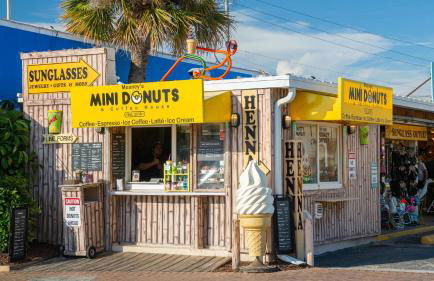 The Village breeze - 2 units, 4BR, 4Bath, Pool, Beach- Siesta Village Living! - Foto 35