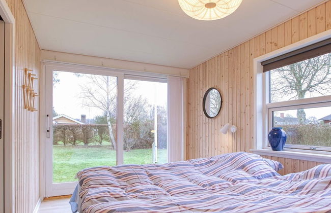 Chic Holiday Home in Syddanmark near Sea - Photo 12