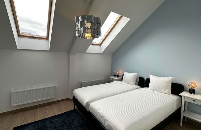 Luxury 1BR Near Fashion District by Oneluxstay - Foto 1