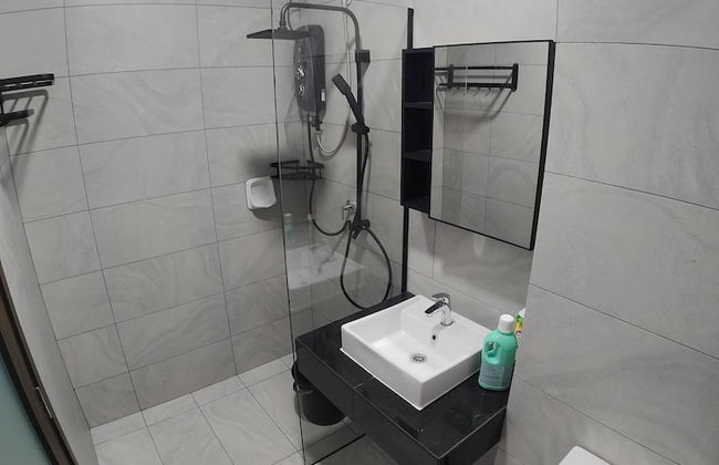 THR1 Cozy Studio with Netflix SKYTREES - Photo 16