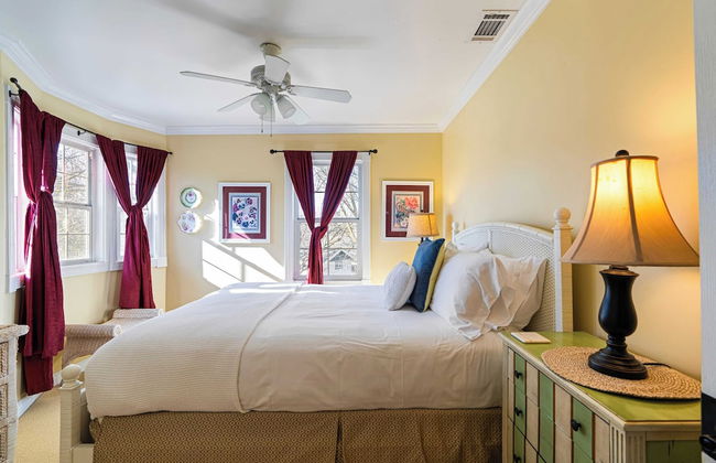 Victorian Manor In Paso Robles Wine Country + Pool, Hot Tub, Firepit, Tennis Court Sleeps 28 - Photo 59