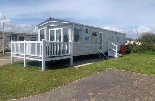 Gracie's Retreat - Photo 1