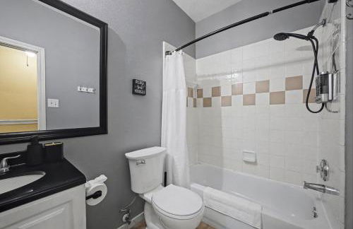 Baytown Htown Escape Air Hockey Yard BBQ Games - Foto 36