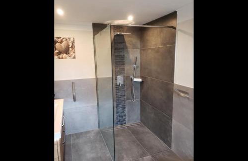 Ferienhaus Kastanie mit Whirlpool Kamin und Sauna - Photo 6