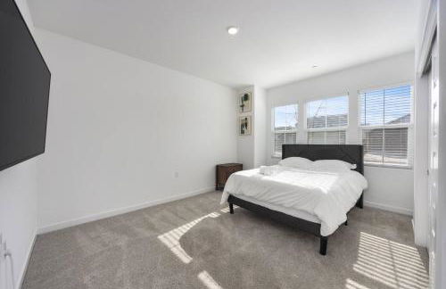 Serenity House- Newly Built, Peaceful Stay - Photo 17