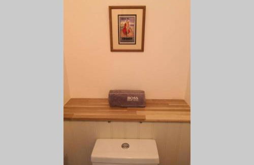 The Croft a lovely town house in the centre of Holt with free PARKING for two cars - Photo 35