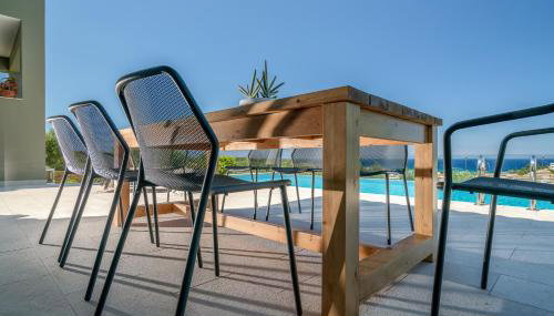 Akemi Luxury Villa - Photo 5