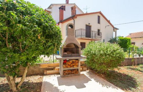 2 Bedroom Gorgeous Apartment In Umag - Foto 11