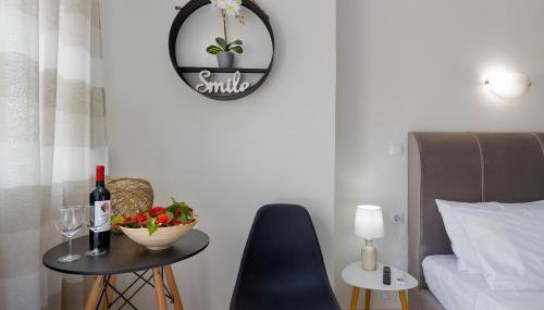 Sunny Studios 1 - Photo 2