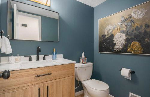 Central Family Oasis with Hot Tub & Fenced Yard - Foto 36